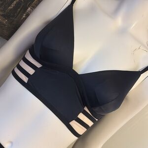 Victoria’s Secret sexy bralette